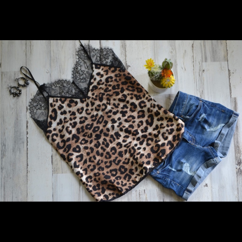 New Leopard print black lace cami